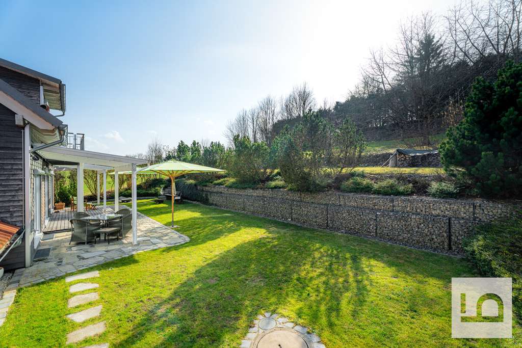 Immobilie in Wolnzach - Luxuriöses Traumhaus von Baufritz, Sauna, Büro, Garagen & grandiosem Ausblick, Wolnzach - Bild 2