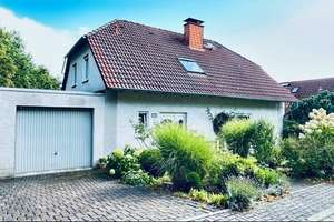 Hübsches, freistehendes Einfamilienhaus in beliebter Lage im "Bremecketal" – Die vollständige Adresse der Immobilie erhältst du vom Anbieter., 58515 Lüdenscheid – Vorschaubild 1