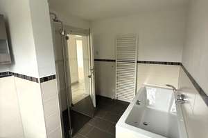 Reserviert !!!!! Attraktive 3-Zimmer Wohnung mit Garage in Cronenberg, Wuppertal – Berghauser Str. 121a, 42349 Cronenberg, Wuppertal – Vorschaubild 3