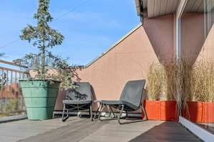 Modernes Dachgeschoss-Juwel mit großer Terrasse und Weitblick in Berlin-Moabit