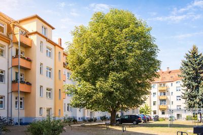 Lichtdurchflutete 3-Zimmer-Wohnung mit Einbauküche in Riesa - Erstbezug nach Sanierung