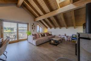 Exklusive Dachgeschosswohnung mit Weitblick - Stilvolles Wohnen in ruhiger Lage von Penzberg