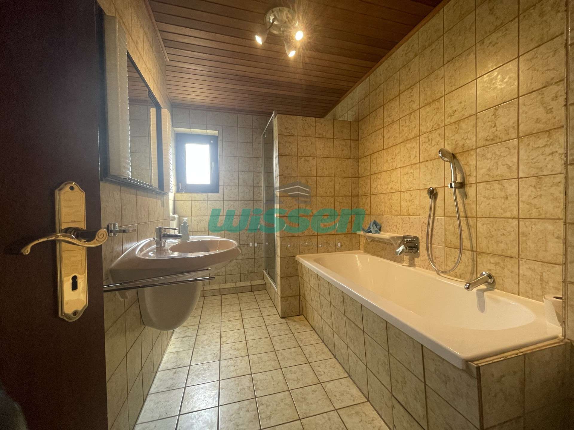 Immobilie in Bad Neuenahr-Ahrweiler - Offen und geräumige Wohnung nähe Tennisplätzen - Bild 6