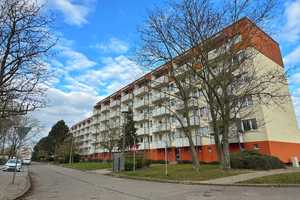 Freie Eigentumswohnung mit Balkon und Stellplatz in Greifswald – Greifswald – Vorschaubild 2