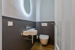 BEL ÉTAGE! 4-Room Historic Apartment - 2 Balconies, Fitted Kitchen & Wellness Oasis *13-Min to Clay* – Die vollständige Adresse der Immobilie erhältst du vom Anbieter., 65185 Mitte, Wiesbaden – Vorschaubild 13