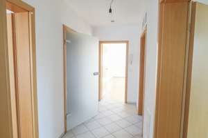 Moderne 4-Zimmer-Maisonette mit Balkon, Dachstudio, Stellplatz & Carport in Dechsendorf – Die vollständige Adresse der Immobilie erhältst du vom Anbieter., 91056 Dechsendorf Ost, Erlangen – Vorschaubild 6