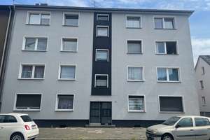 Schöne 3 1/2 Zimmer  Wohnung mit Balkon