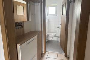 Stilvolle 4-Zimmer-Eigentumswohnung mit Balkon, Carport und modernisierter Ausstattung