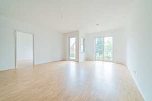 Für Ihre Familie! 3 Zimmer Wohnung mit EBK sowie Balkon und Erker – Schlossallee 9a, 13156 Berlin – Vorschaubild 1