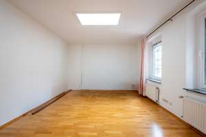 Siegburg-Zentrum! Hochwertiges Einfamilienhaus mit Stellplätzen – Die vollständige Adresse der Immobilie erhältst du vom Anbieter., 53721 Siegburg – Vorschaubild 11