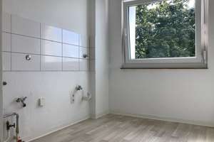 Großzügig geschnittene 3 Zimmer-Wohnung in Schildesche mit Balkon zu vermieten – Am Pfarracker 42, 33611 Schildesche, Bielefeld – Vorschaubild 5