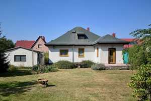 Kleiner Bungalow auf schönem, sonnigen Grundstück – Teltow-Fläming (Kreis) – Vorschaubild 1