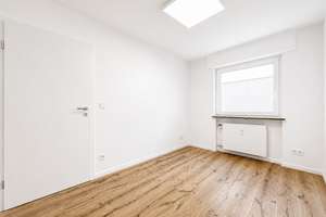 Exklusive Lage! Kernsanierte 4-Zimmer Wohnung  – Gebelsbergstraße 80A, 70199 Heslach, Stuttgart – Vorschaubild 8