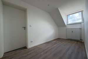 Kernsarnierte Maisonettewohnung in Bettrath-Hoven zu vermieten – Die vollständige Adresse der Immobilie erhältst du vom Anbieter., 41066 Bettrath-Hoven, Mönchengladbach – Vorschaubild 3