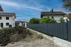 Ihr Platz an der Sonne – DHH mit Südausrichtung, Garage & Terrasse inkl.|Einzug 09/2026 – Die vollständige Adresse der Immobilie erhältst du vom Anbieter., 83052 Bruckmühl – Vorschaubild 3