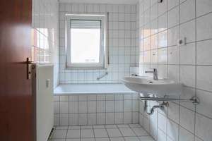  Bezugsfreie 2-Zi.-Wohnung mit Loggia und Tiefgaragenstellplatz in Schloßchemnitz – Die vollständige Adresse der Immobilie erhältst du vom Anbieter., 9113 Schloßchemnitz, Chemnitz – Vorschaubild 5