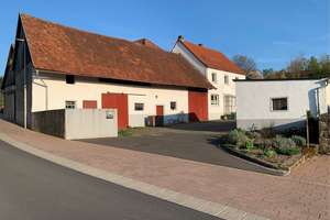 Hier ist fast alles möglich ... 1-FH mit riesengroßer Scheune, Hof, Garten und Garage !!! – Die vollständige Adresse der Immobilie erhältst du vom Anbieter., 63871 Heinrichsthal – Vorschaubild 1
