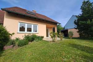 Gepflegtes Einfamilienhaus (Doppelhaushälfte) mit Garage in Rimpar – Die vollständige Adresse der Immobilie erhältst du vom Anbieter., 97222 Rimpar – Vorschaubild 4