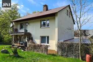 !!! RESERVIERT !!! Ruhig gelegenes Zweifamilienhaus mit Ausbaumöglichkeiten in Bischofsgrün – Natur, – Bayreuth (Kreis) – Vorschaubild 1