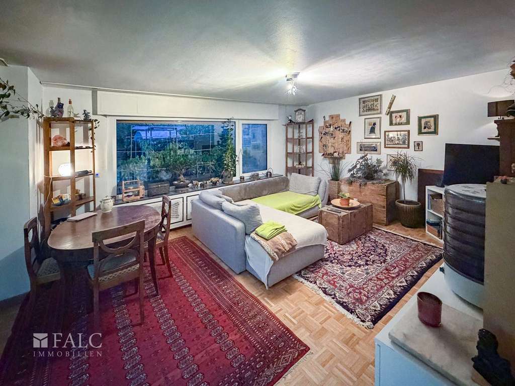 Immobilie in Troisdorf - Ein Haus – viele Wege: Mehrfamilienhaus mit Garten, guten Mieterträgen und Ausbauchancen in Spich - Bild 2