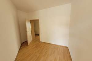 // Seniorengerechte Wohung - Bad mit Dusche - Einbauküche // – Mockauer Straße 30, 4357 Mockau-Süd, Leipzig – Vorschaubild 9