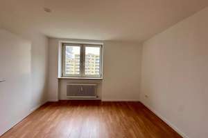 Moderne 3-Zimmer-Wohnung mit Balkon in Nürnberg – Burgsalacher Straße  25, 90449 Röthenbach Ost, Nürnberg – Vorschaubild 2