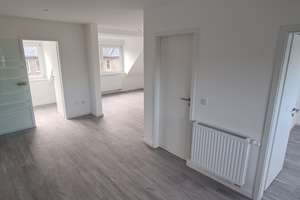 Sanierte + gemütliche DG-Wohnung – Freiligrathstraße 48, 47799 Cracau, Krefeld – Vorschaubild 4