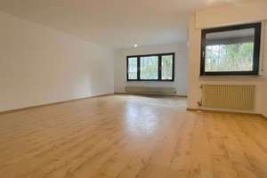 Großzügiges Familienhaus mit Garten, Garage und 5 Zimmern in zentraler Lage von Much – Die vollständige Adresse der Immobilie erhältst du vom Anbieter., 53804 Much – Vorschaubild 2