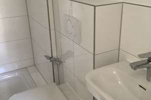 Ganz oben: : schöne  renovierte 3 Zimmer Whg. mit Essdiele und Südterrasse – Karl-Witthalm-Str. 25, 81375 Neuhadern, München – Vorschaubild 19