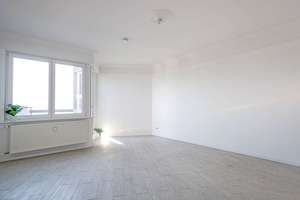 Exklusive Höhenlage – City-Apartment mit Weitblick und Balkon – Die vollständige Adresse der Immobilie erhältst du vom Anbieter., 14193 Grunewald, Berlin – Vorschaubild 2