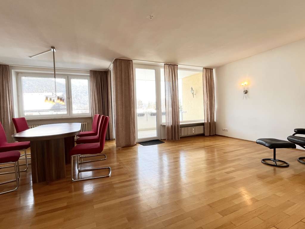 Immobilie in Garmisch-Partenkirchen - Fantastische Sicht*Helle 2-Zimmer-Whg.*zentral in Partenkirchen*Aufzug*Garage*Dr.Wigger-Straße - Bild 4