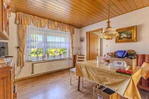 Viel Platz für Familie, Generationen oder Vermietung – Wohnhaus mit Einliegerwohnung ! – Die vollständige Adresse der Immobilie erhältst du vom Anbieter., 26556 Westerholt – Vorschaubild 8