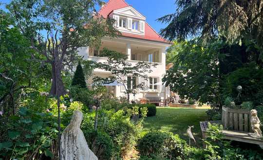 Villa Rosa – Ein historisches Meisterwerk inmitten der Stadt, eine Welt für sich!