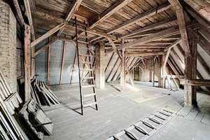 Dachrohling mit Baugenehmigung 2025 in Friedenau – Hohe Decken und 320 m² Wohnfläche mit Terrassen!