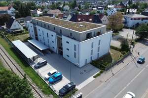 Exklusive und großzügige Dachgeschosswohnung mit sonniger Dachterrasse im Herzen von Vöhringen – Die vollständige Adresse der Immobilie erhältst du vom Anbieter., 89269 Vöhringen – Vorschaubild 1
