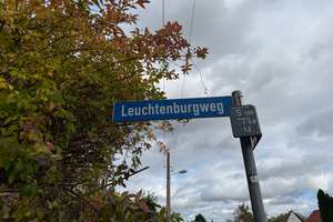 ERFURT HOCHHEIM - ALTBESTAND IN BESTLAGE MIT WEITBLICK ZUM STEIGERWALD – Die vollständige Adresse der Immobilie erhältst du vom Anbieter., 99094 Hochheim, Erfurt – Vorschaubild 2