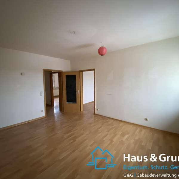 *** charismatische 2-Zimmer-Wohnung - frischer Neuanstrich - zentral gelegen - Alsdorf ***