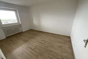 Renovierte 3-ZKB-Balkonwohnung im Hochhaus im Europaviertel zu vermieten! – Europaring 4, 26389 Neuende, Wilhelmshaven – Vorschaubild 6
