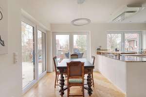 Modernes KfW-55 Einfamilienhaus mit
Kapitänsgiebel, Doppelgarage und hochwertiger Ausstattung – Die vollständige Adresse der Immobilie erhältst du vom Anbieter., 21271 Hanstedt – Vorschaubild 9