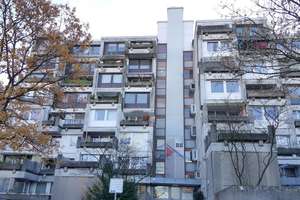 2 Zimmer Wohnung pm 1.OG mit großer Terrasse  - Nähe Uni Bochum