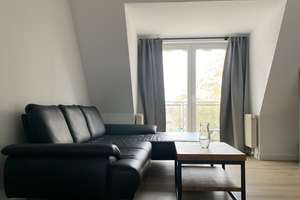 Möblierte, stilvolle 2,5 Maisonette-Wohnung mit EBK