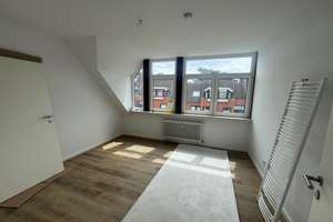 Sanierte Drei-Zimmer Maisonette-Wohnung mit Balkon in Schwachhausen – Die vollständige Adresse der Immobilie erhältst du vom Anbieter., 28211 Radio Bremen, Bremen – Vorschaubild 11