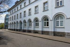 Großzügige Altbauwohnung mit Balkon & Stellplatz in Krefeld-Uerdingen – 47829 Uerdingen, Krefeld – Vorschaubild 2