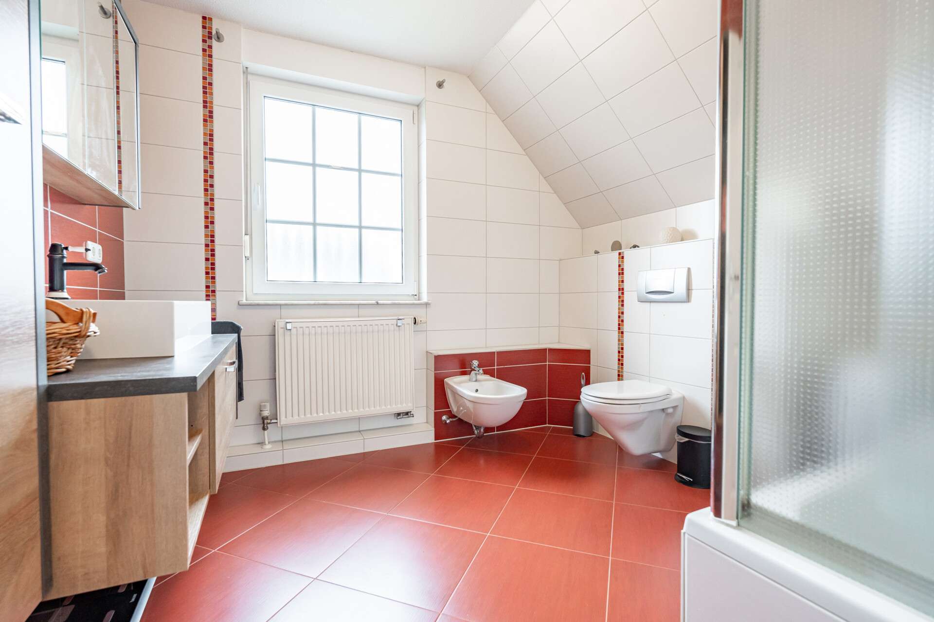 Immobilie in Rickling - Exklusives Einfamilienhaus mit hochwertiger Ausstattung, Sauna, Wintergarten und großem Grundstück - Bild 21