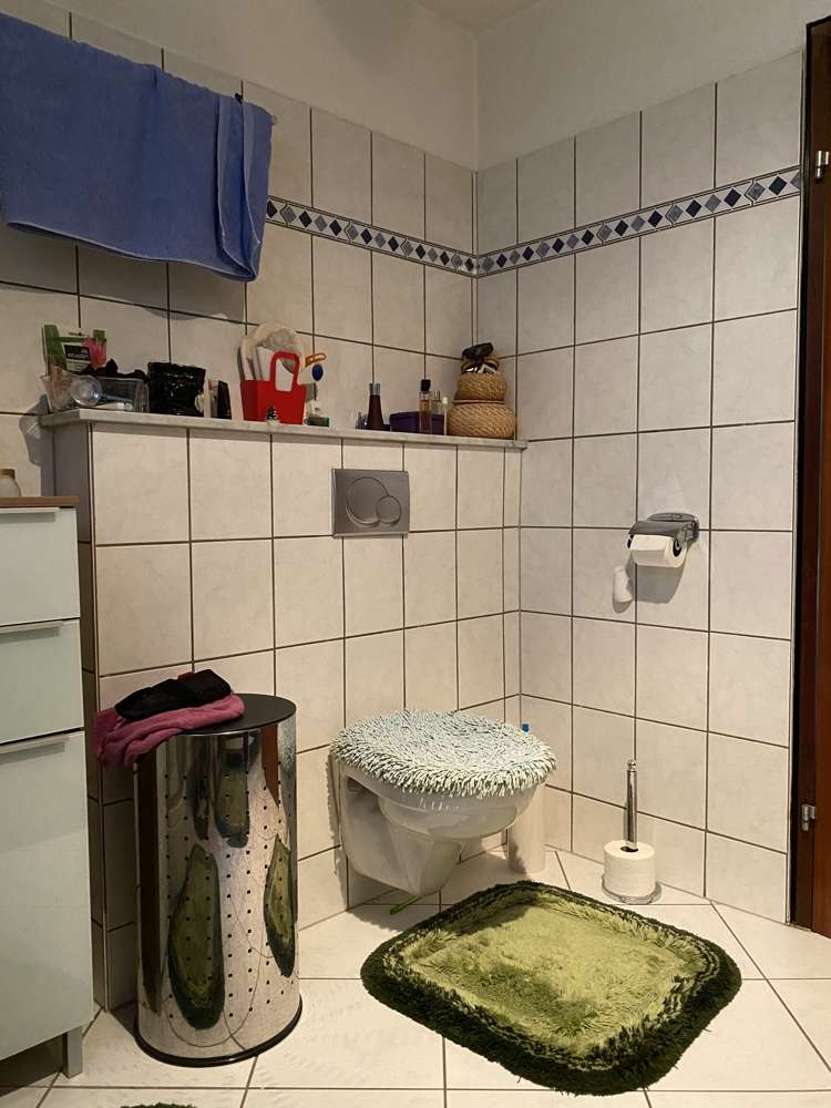 Immobilie in Rottweil - Gepflegtes Einfamilienhaus mit Einliegerwohnung in ruhiger Lage, mit Garten und Garage - Bild 17