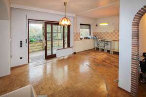 Einfamilienhaus mit Vollkeller und Sauna in Altenholz-Klausdorf - renovierungsbedürftig – Die vollständige Adresse der Immobilie erhältst du vom Anbieter., 24161 Altenholz – Vorschaubild 3