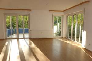 2-Raum Wohnung mit Blick auf die weiße Elster in idyllischer Umgebung - TOP-Lage in Schleußig ! 