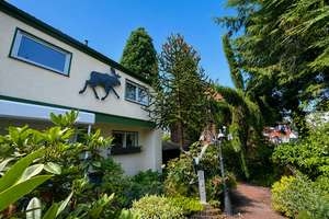 Luxuriöses Reihenendhaus mit exklusiver Ausstattung und idyllischem Garten in Remscheid-Lüttringha