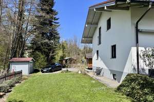 Wohnen mit Stil: Modernisiertes Einfamilienhaus mit Garage & großem Grundstück – ideal für Familien – Die vollständige Adresse der Immobilie erhältst du vom Anbieter., 94505 Bernried – Vorschaubild 24