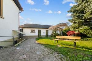 Mediterranes Wohnglück: Stilvolles EFH mit idyllischem Garten und Garage in 79312 Emmendingen – Die vollständige Adresse der Immobilie erhältst du vom Anbieter., 79312 Emmendingen – Vorschaubild 7